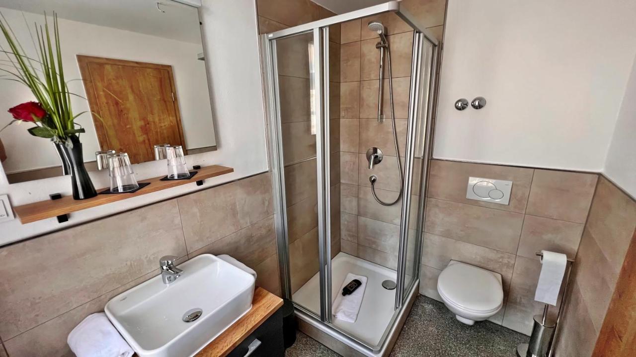 Hotel Zu Den Drei Kronen Seligenstadt Eksteriør bilde