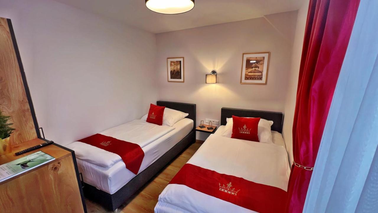 Hotel Zu Den Drei Kronen Seligenstadt Eksteriør bilde