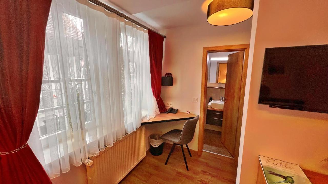 Hotel Zu Den Drei Kronen Seligenstadt Eksteriør bilde