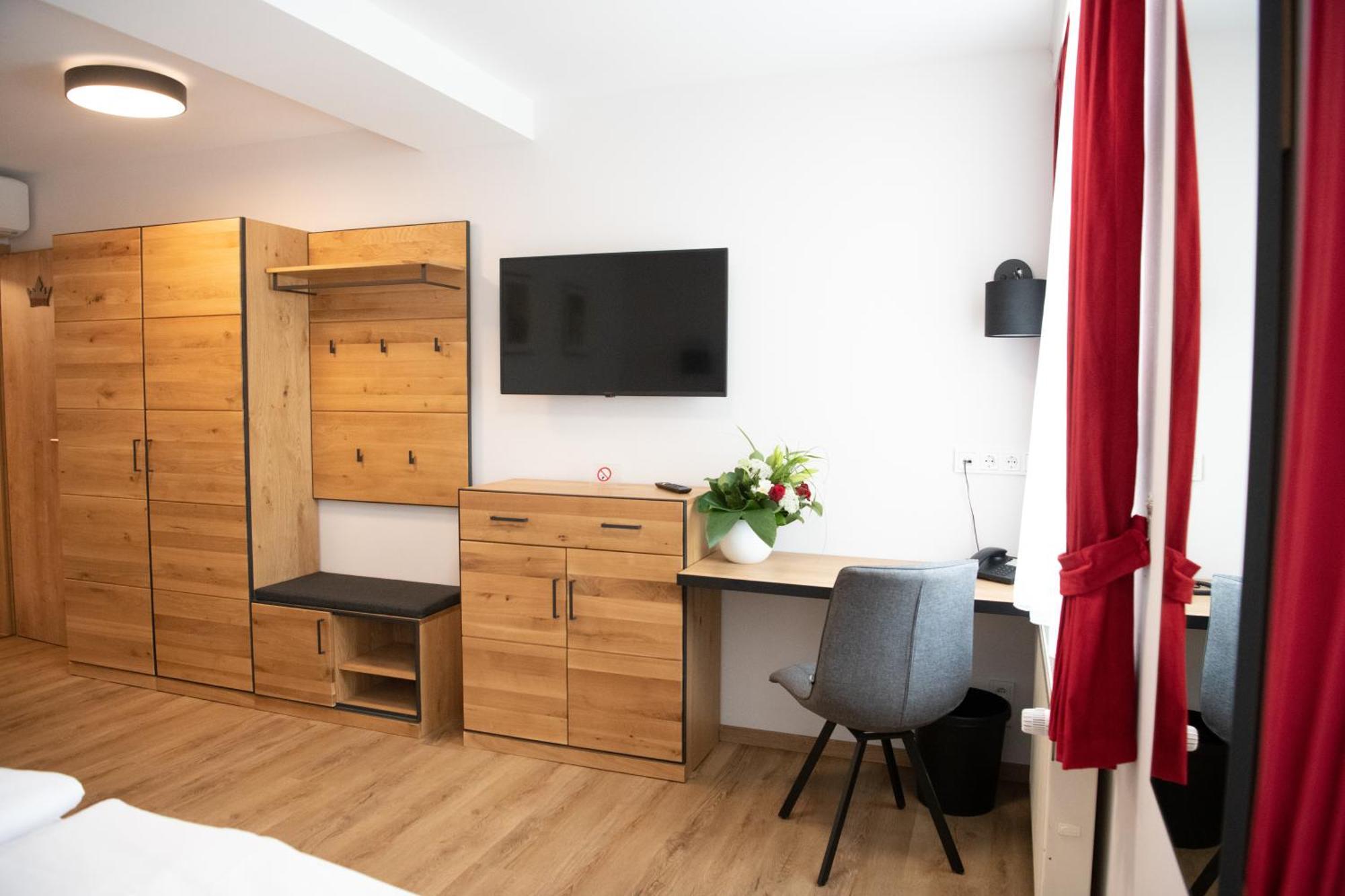 Hotel Zu Den Drei Kronen Seligenstadt Eksteriør bilde